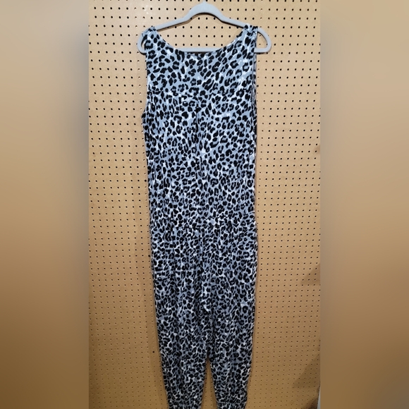 Women's XL Leopard Print One Piece Jumper - Picture 5 of 5